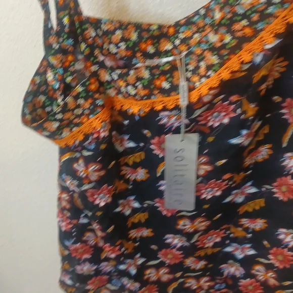 Solitaire Ravikhosla Floral tunic tank top Shoulder ties nwt - Picture 3 of 5